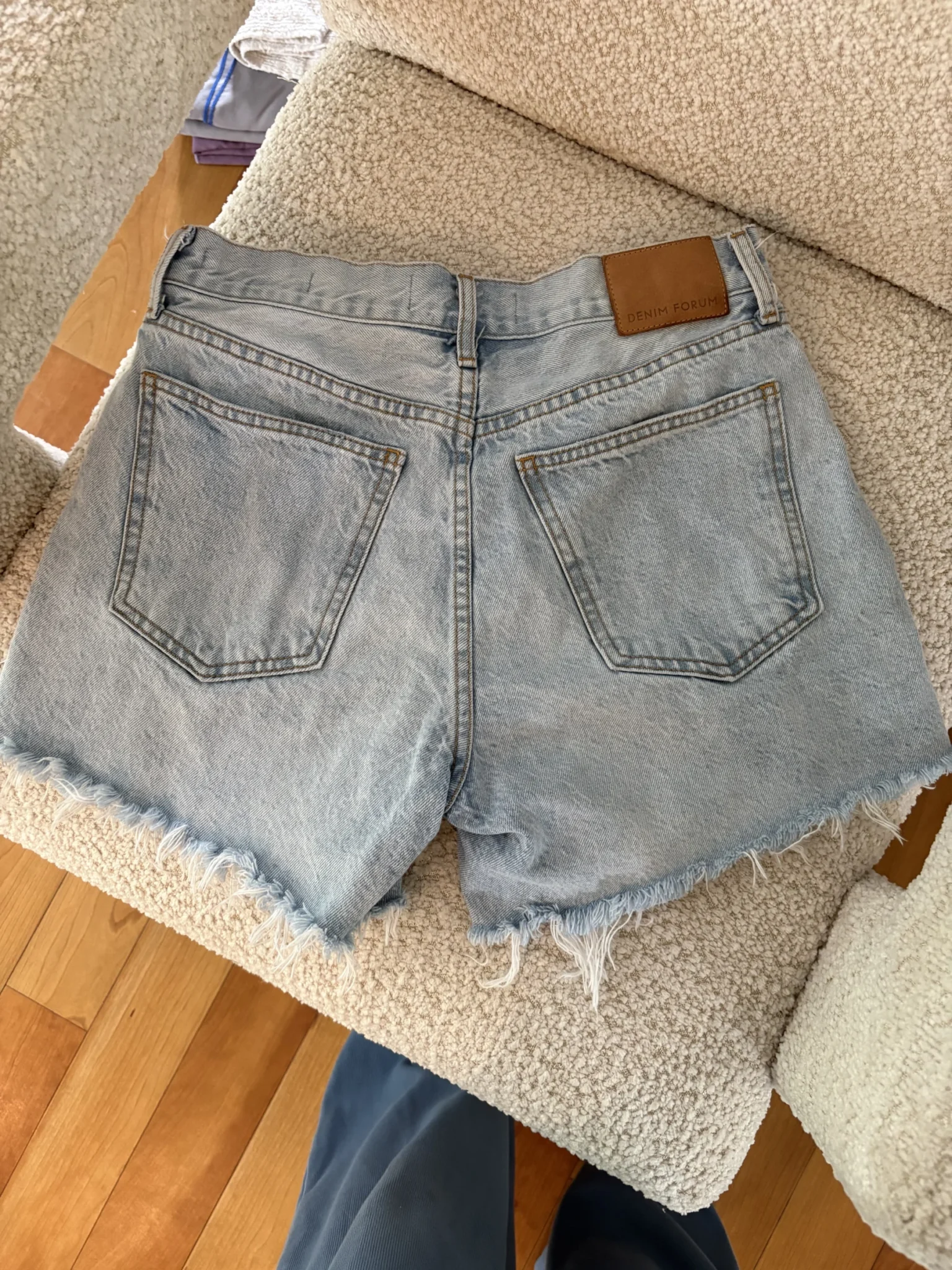 Image for Short Aritzia Denim Forum taille 26