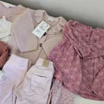 Thumbnail for **Lire description **Lot de vêtements  12 morceaux mi-saison pastels 3t Zara , Baby Gap, HM