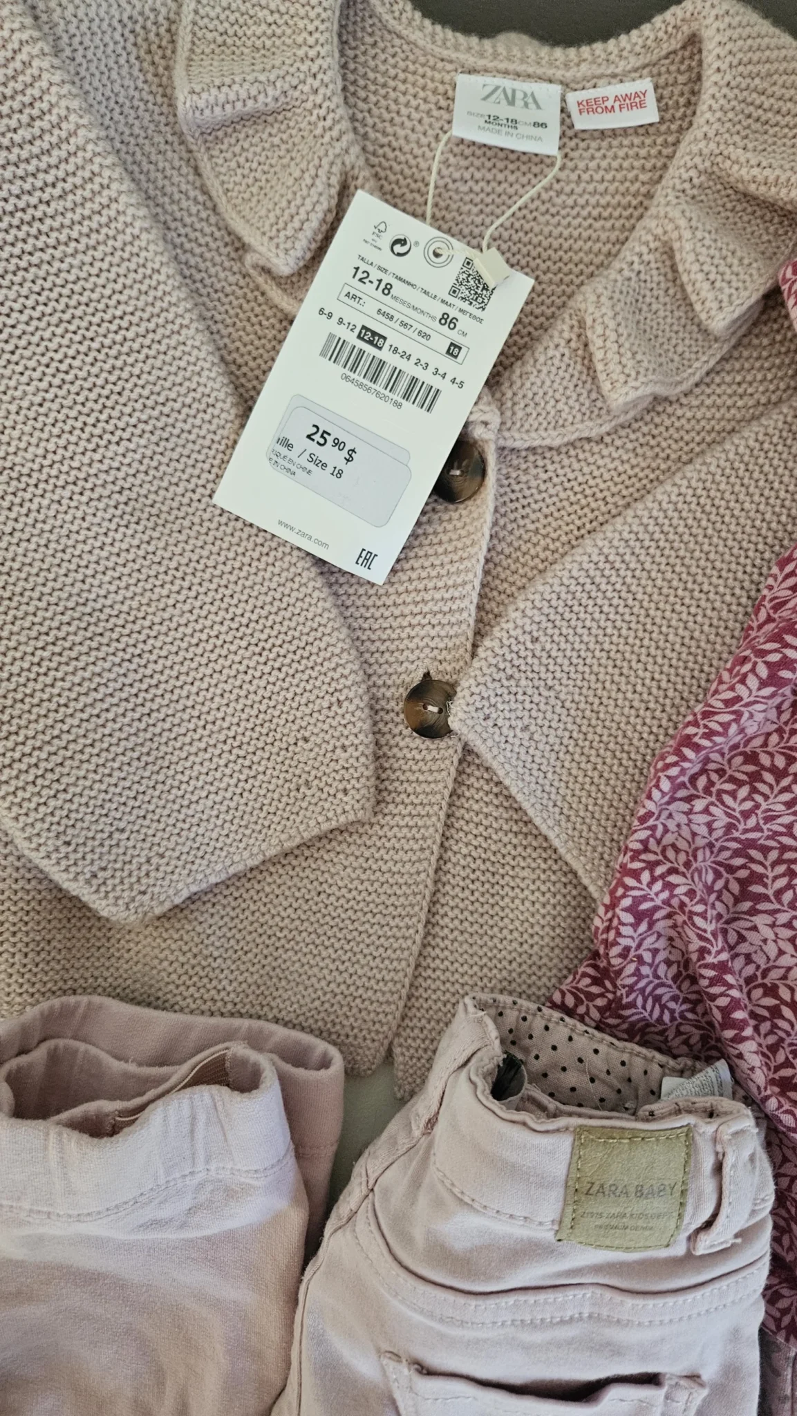 Image for **Lire description **Lot de vêtements  12 morceaux mi-saison pastels 3t Zara , Baby Gap, HM