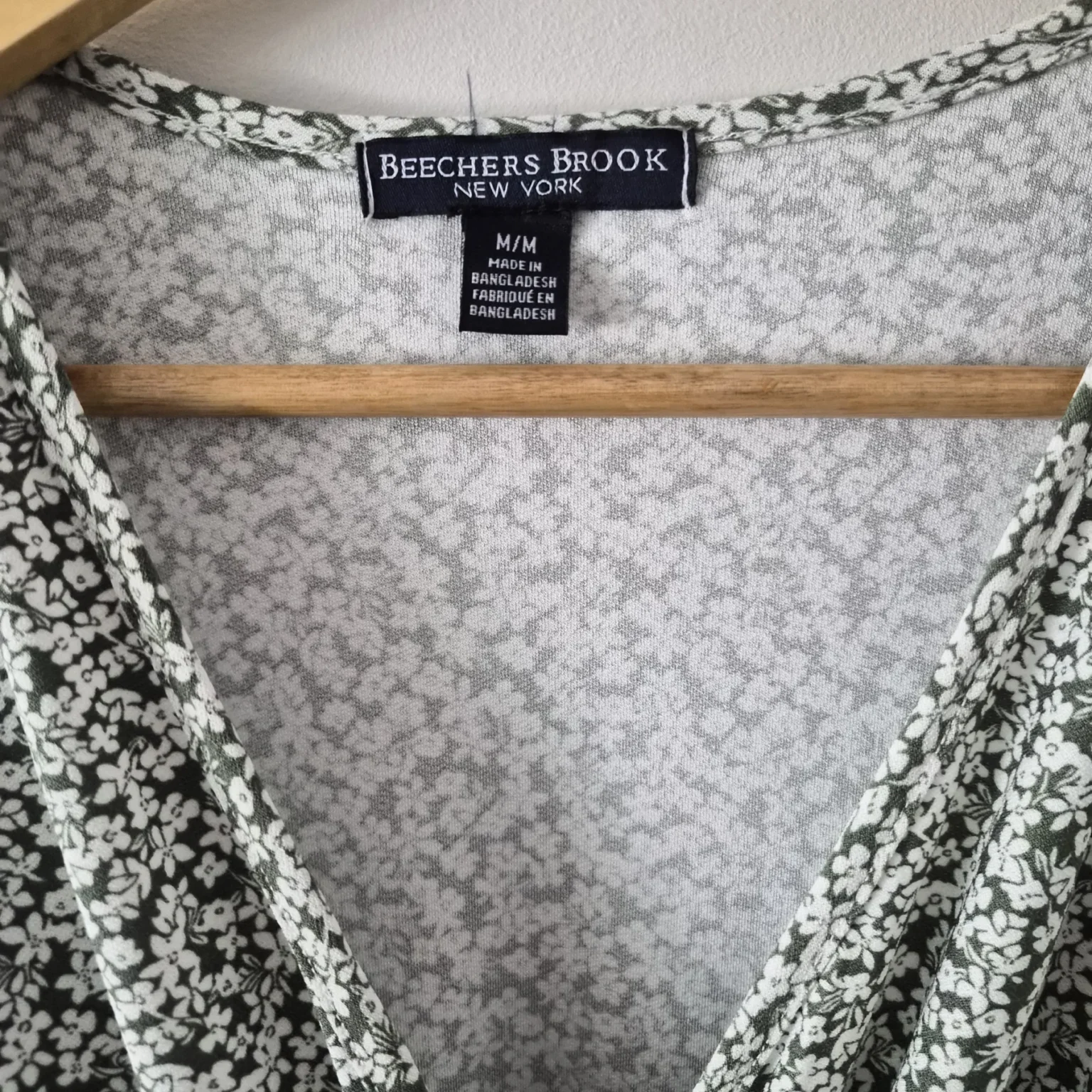 Image for Robe cache-coeur fleuries