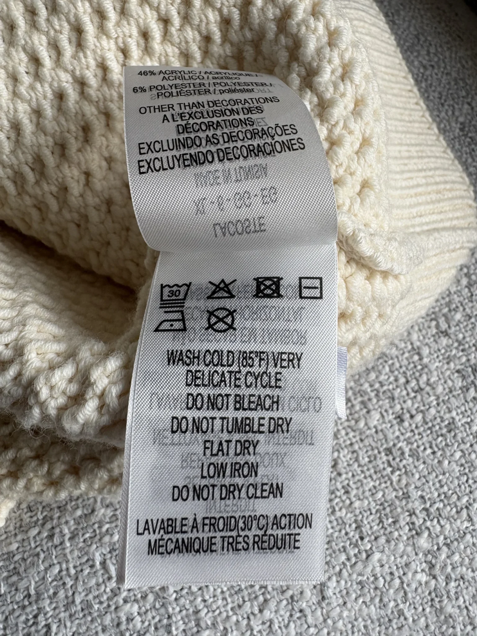 Image for Chandail en tricot Lacoste