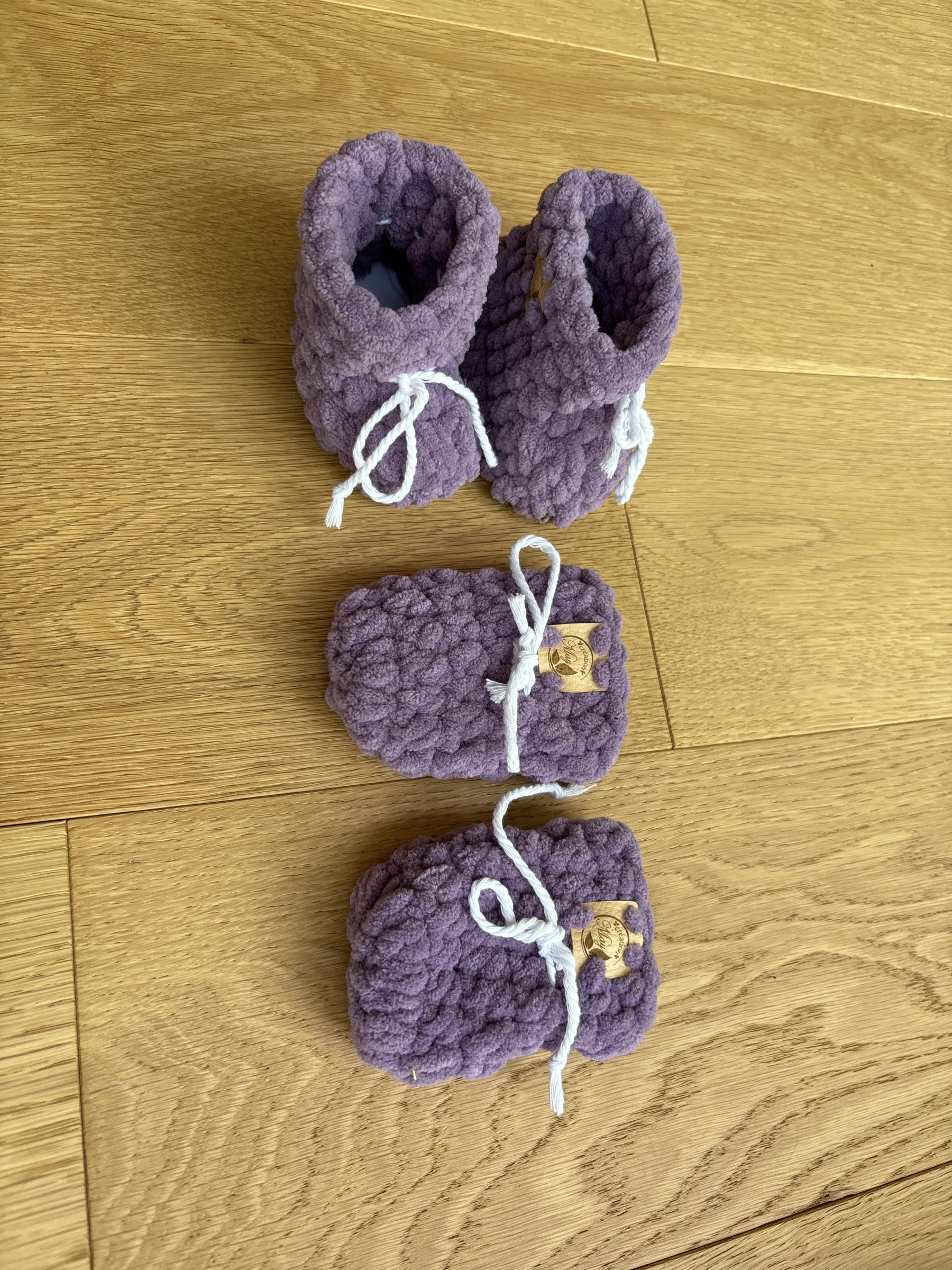 Pantoufles et mitaines pour bébé *Autre seconde main
