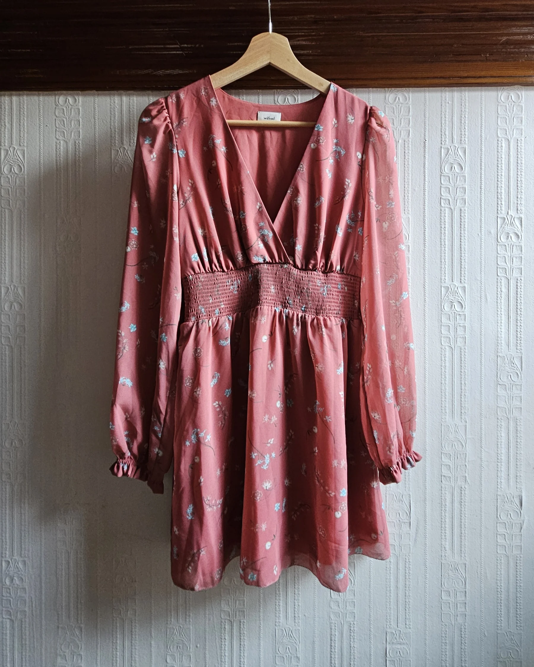 ✨️BAISSE DE PRIX! 🌷Robe fleurie Wistful - Aritzia Aritzia seconde main