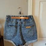 Thumbnail for Shorts en denim Yoga Jeans