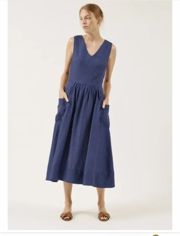 Featured image for Robe en lin noire