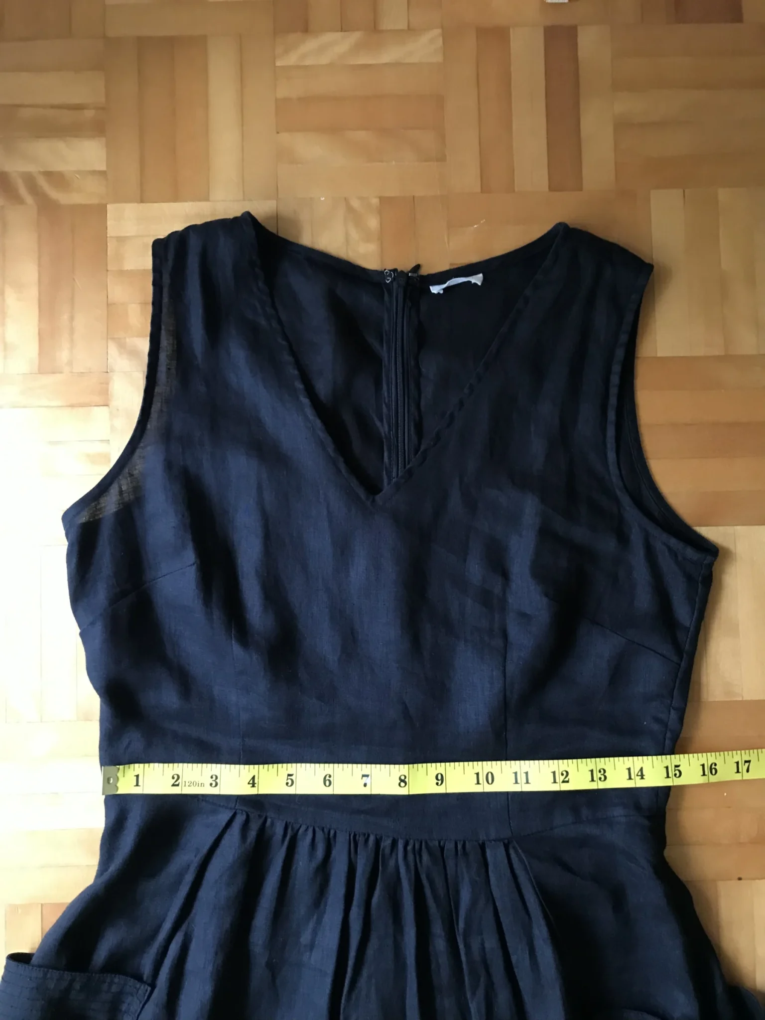 Image for Robe en lin noire