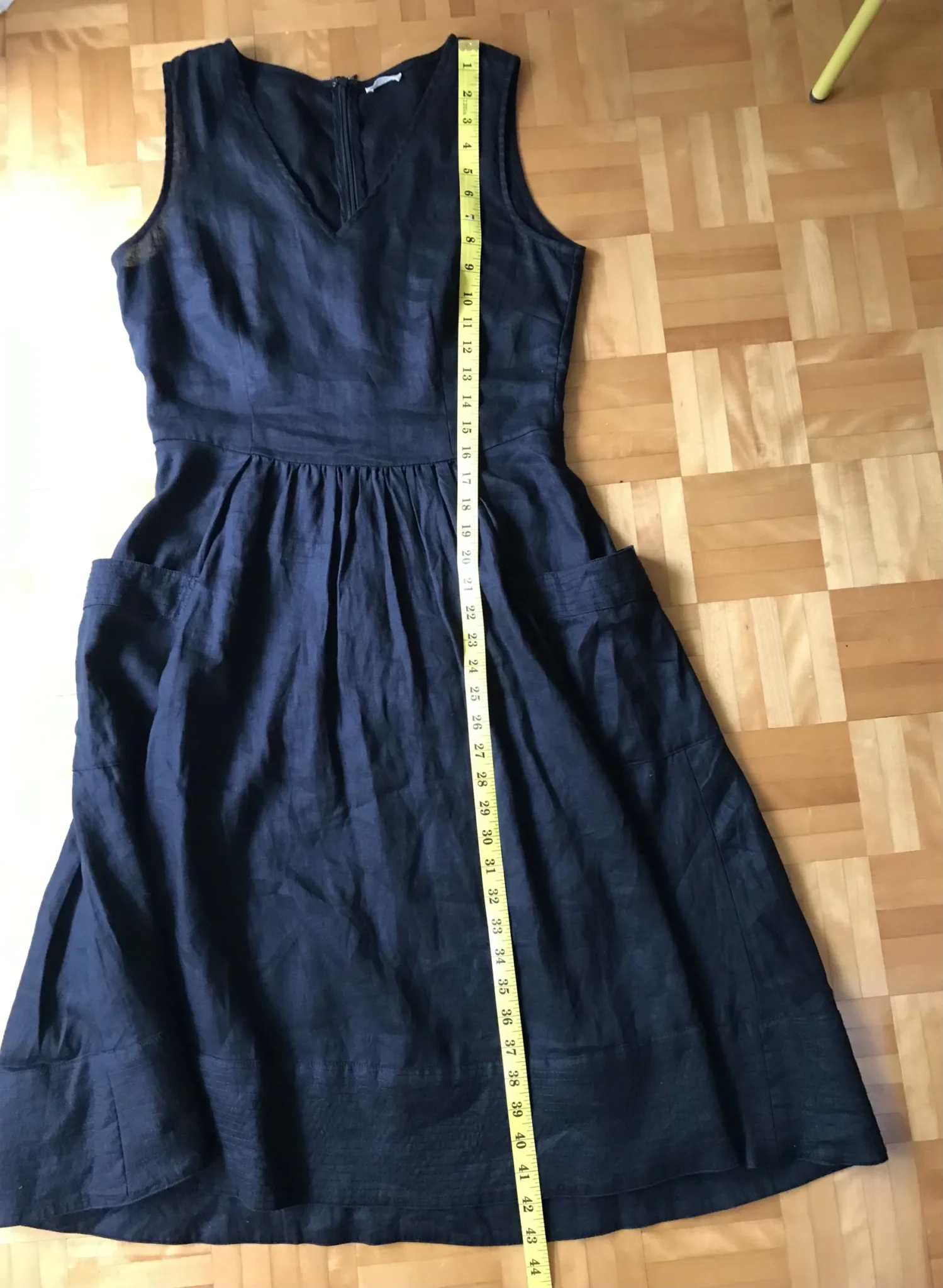 Image for Robe en lin noire