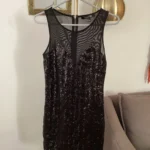 Featured thumbnail for Robe noire à sequins