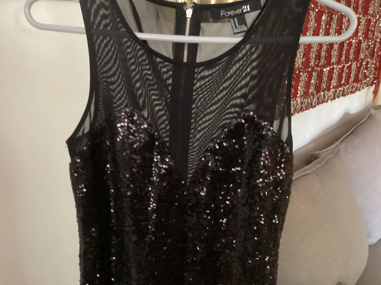 Image for Robe noire à sequins
