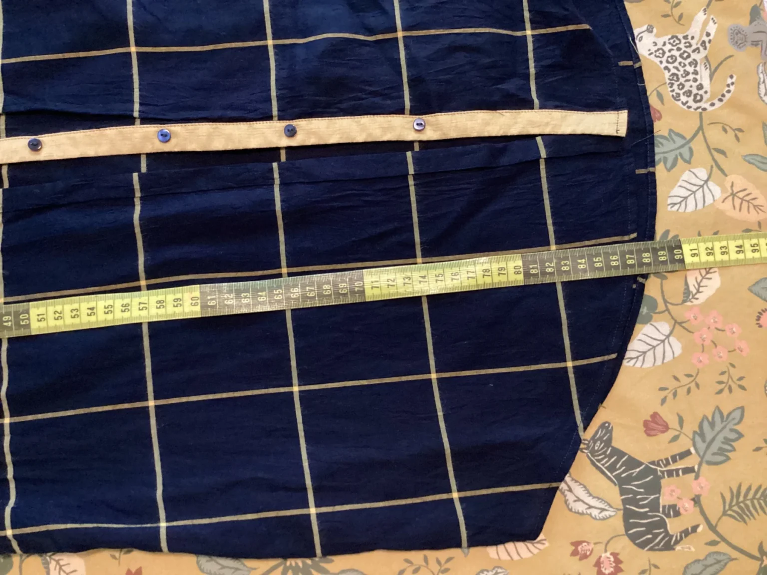 Image for Tunique bleue avec lignes jaunes/dorées
