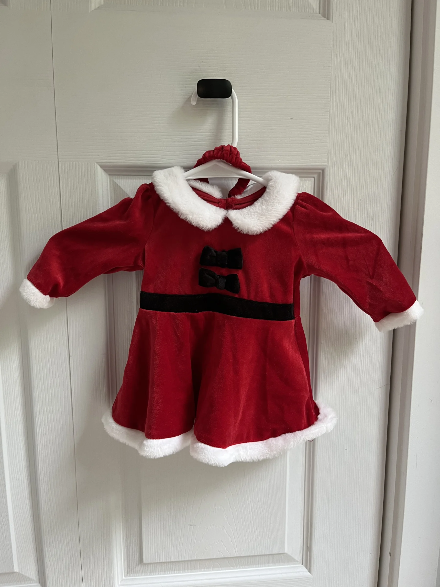 Robe de mère Noël 3-6 mois George seconde main