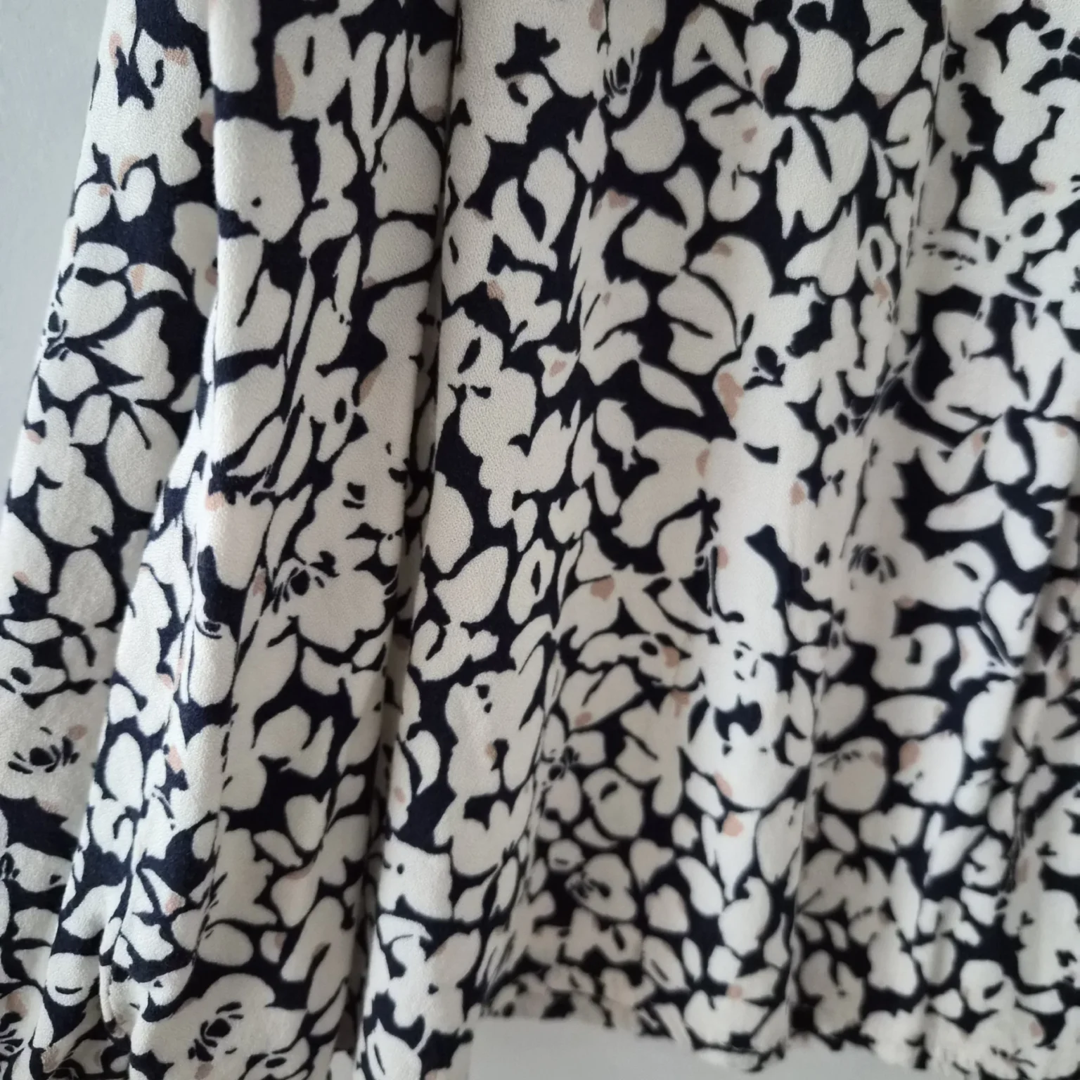 Image for Essentiels MTL Floral Skirt