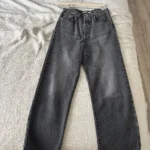 Featured thumbnail for Jeans Levis