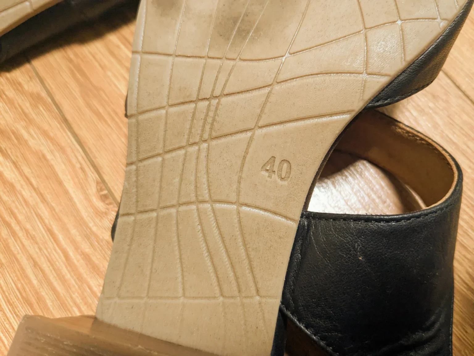 Image for Sandales en cuir Bueno - Femme - Taille 40 - Talon 1,5 po