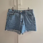 Featured thumbnail for Short Zara taille haute grandeur 28