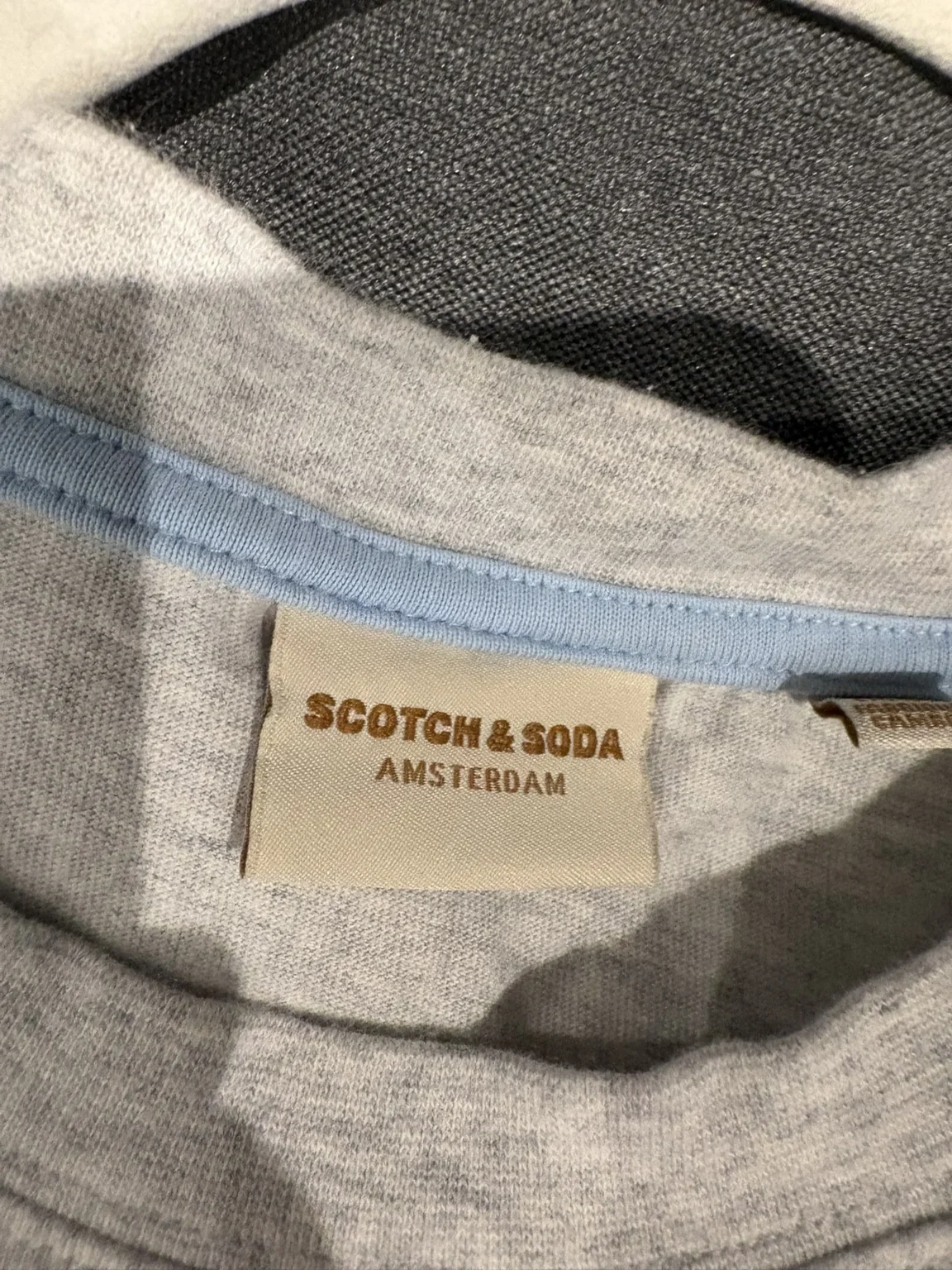 Image for T-shirt Scotch & Soda pour femme, coupe carrée, motif Tokyo, taille XS