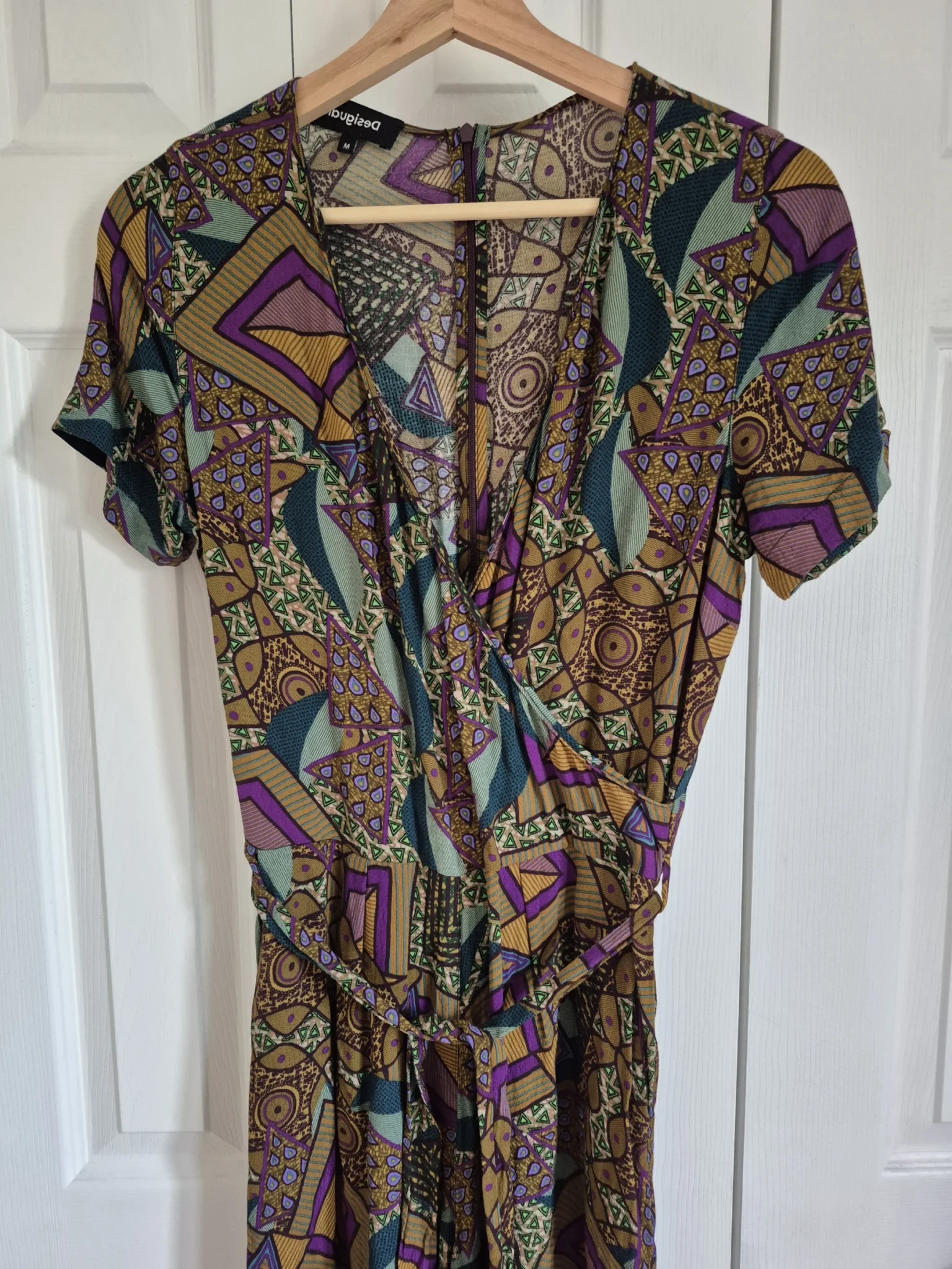 Featured image for Combinaison Desigual