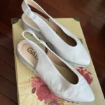 Thumbnail for Belles sandales blanches + ligne fine argent GADEA 8.5