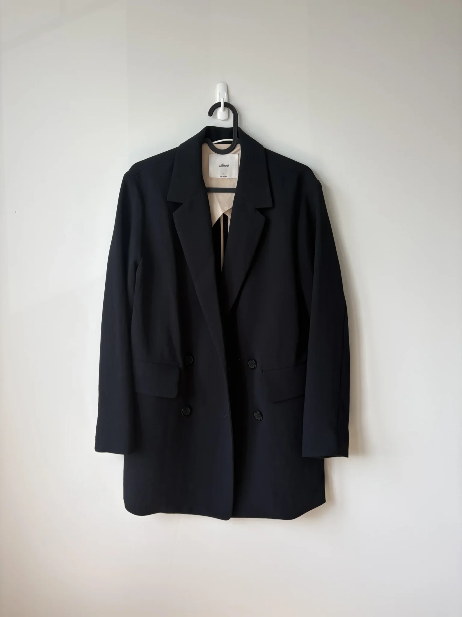 Featured image for Veston Aritzia