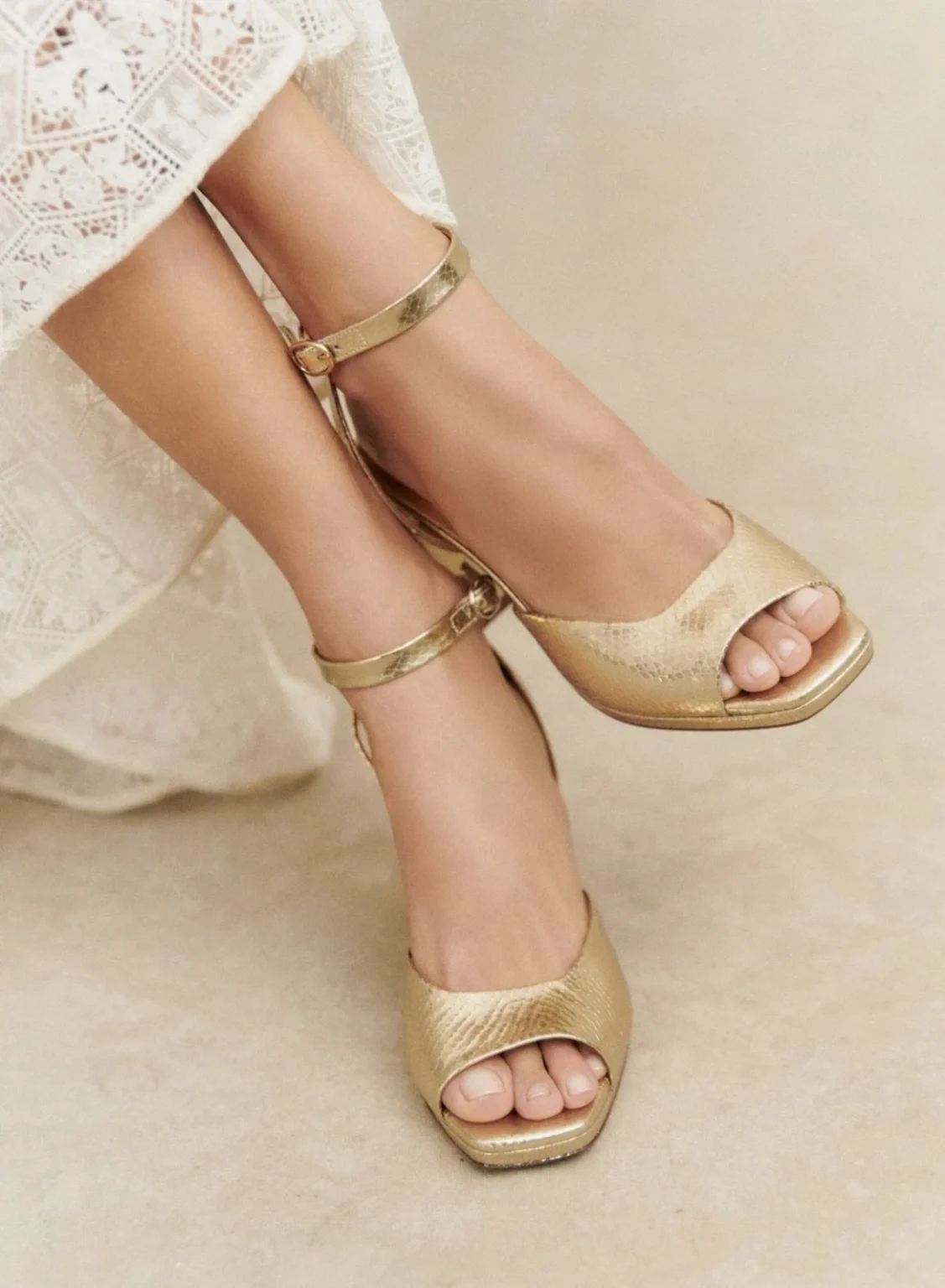 Image for Sandales Sézane taille 40 (10US) modèle Maxine doré