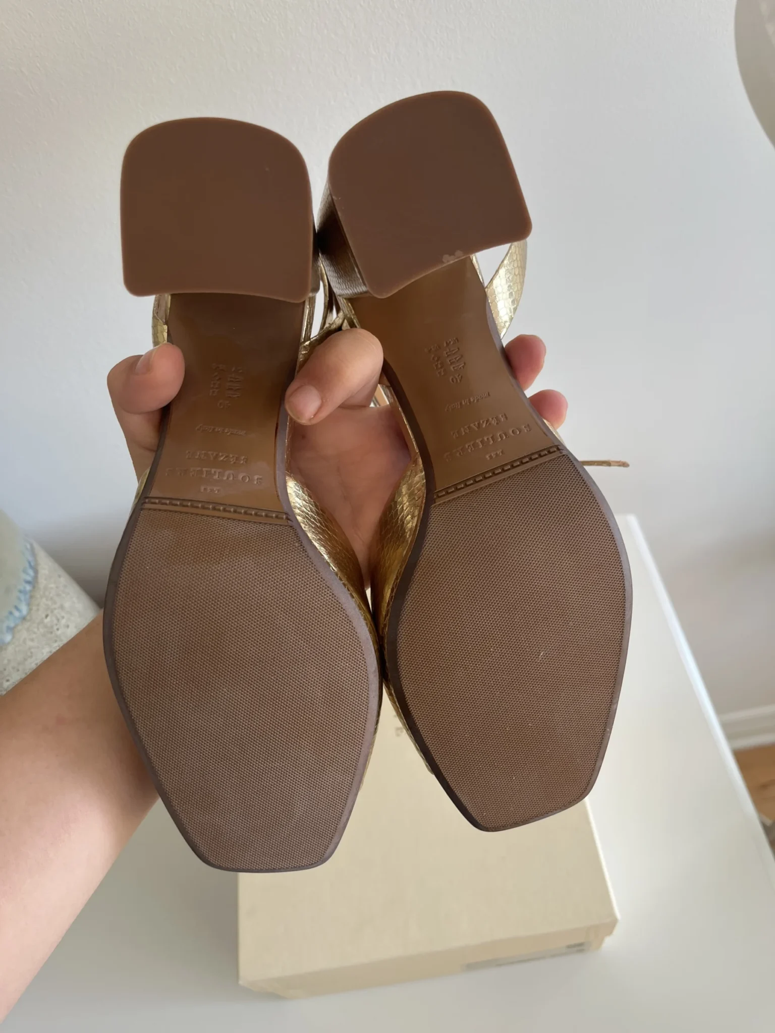 Image for Sandales Sézane taille 40 (10US) modèle Maxine doré