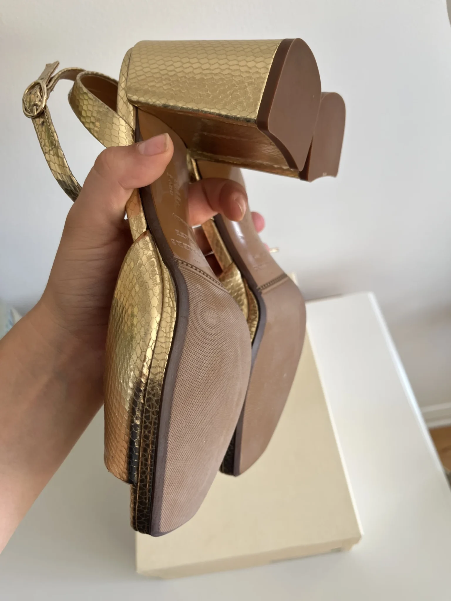 Image for Sandales Sézane taille 40 (10US) modèle Maxine doré