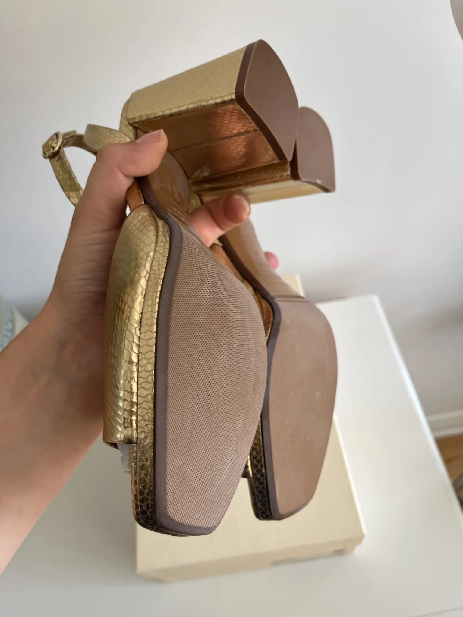 Image for Sandales Sézane taille 40 (10US) modèle Maxine doré