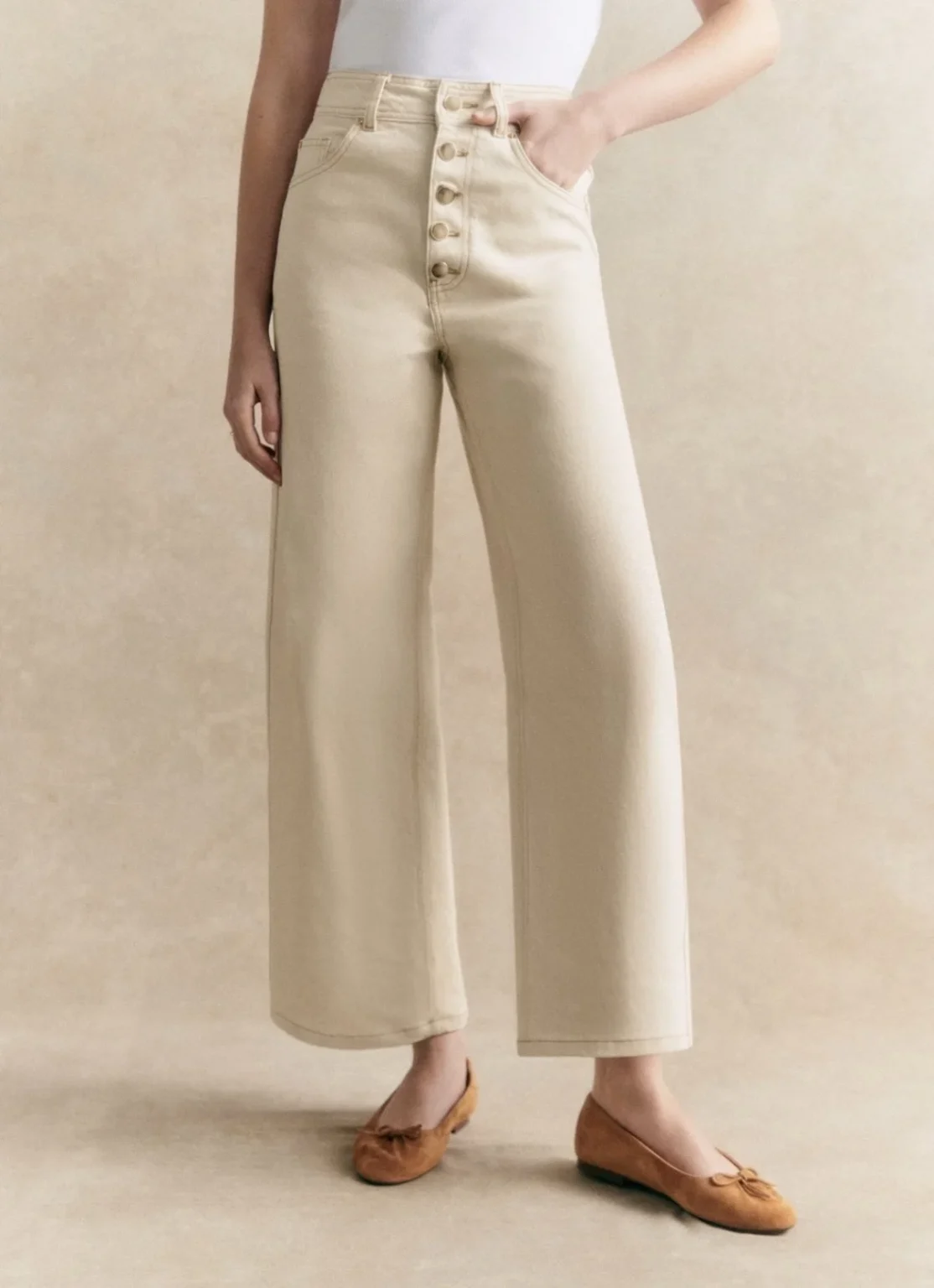 Featured image for Jean Sézane Le Crop taille 40 beige à boutons marrons