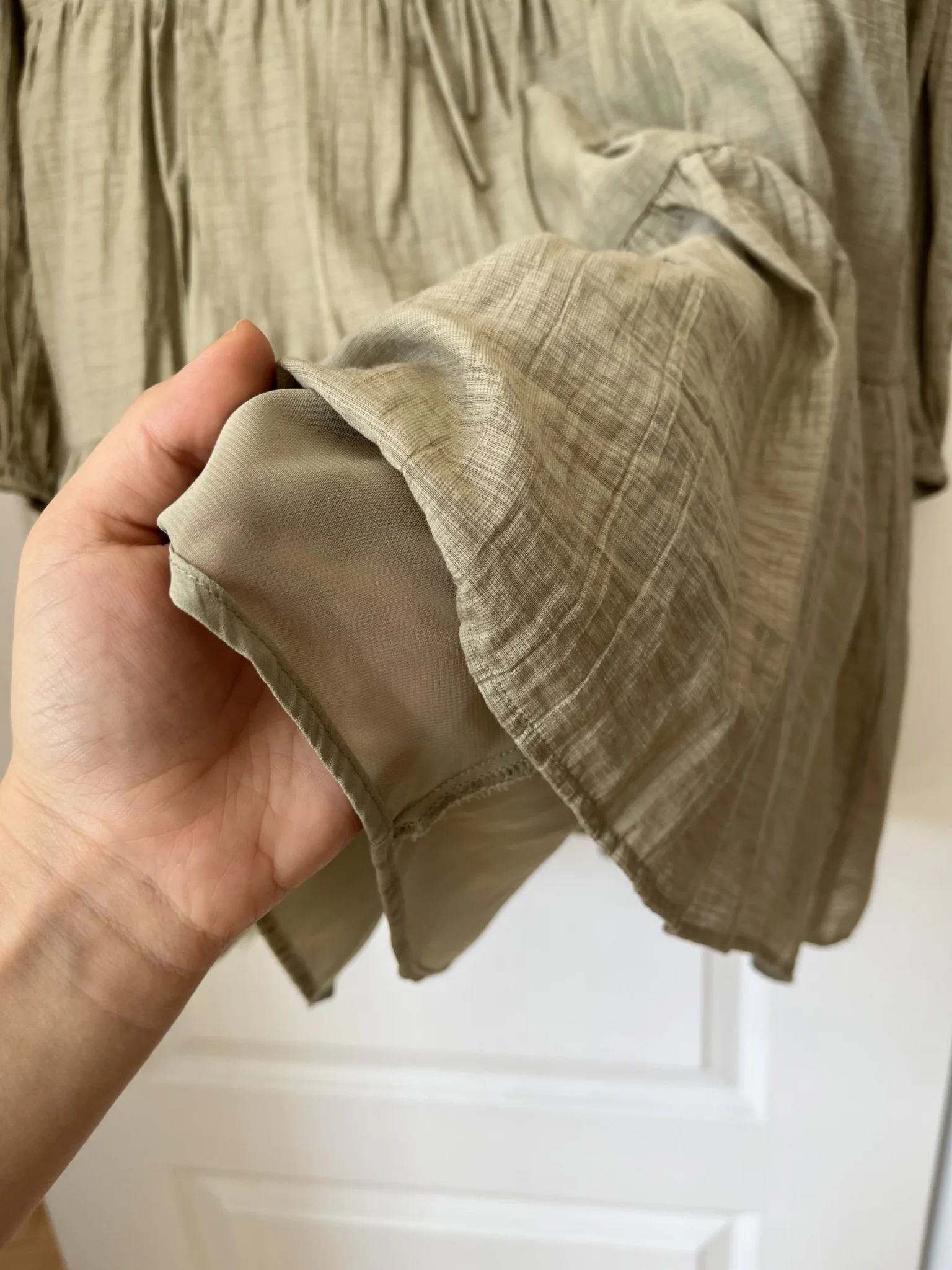 Image for Robe Zara kaki taille S manches bouffantes et broderies