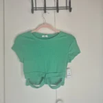Featured thumbnail for Chandail vert Ardene Large