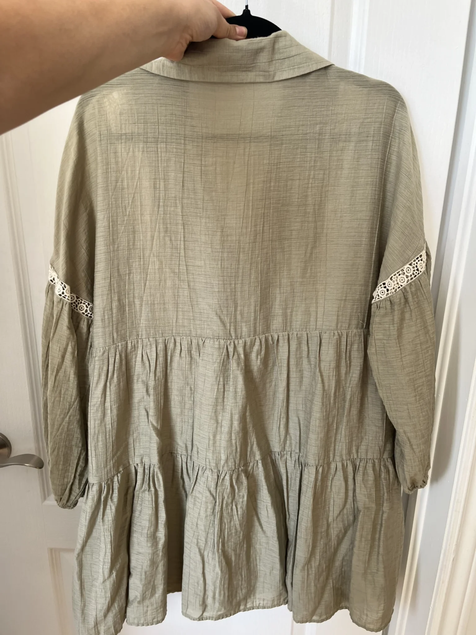 Image for Robe Zara kaki taille S manches bouffantes et broderies