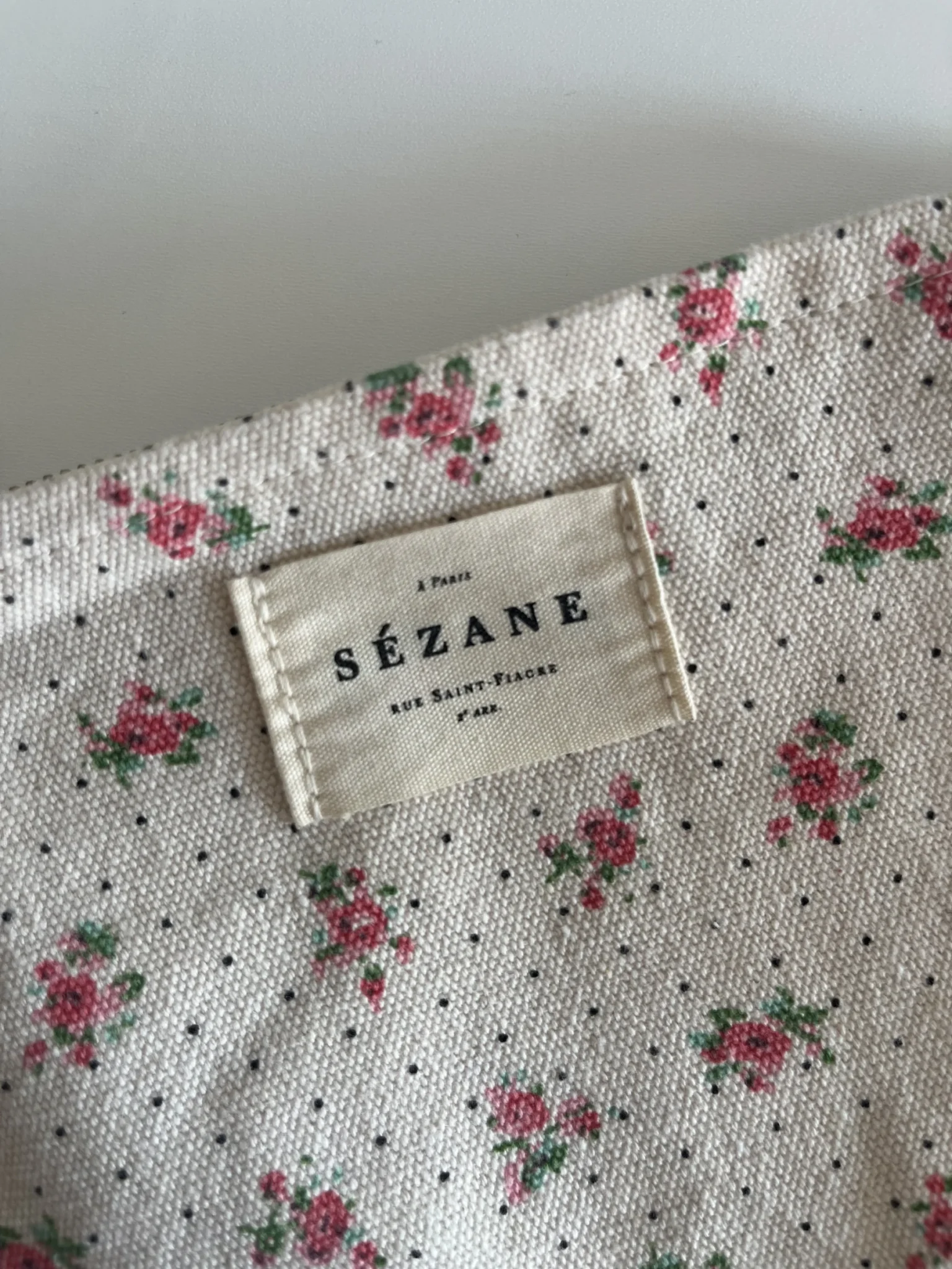 Image for Pochette Sézane beige fleuris rose