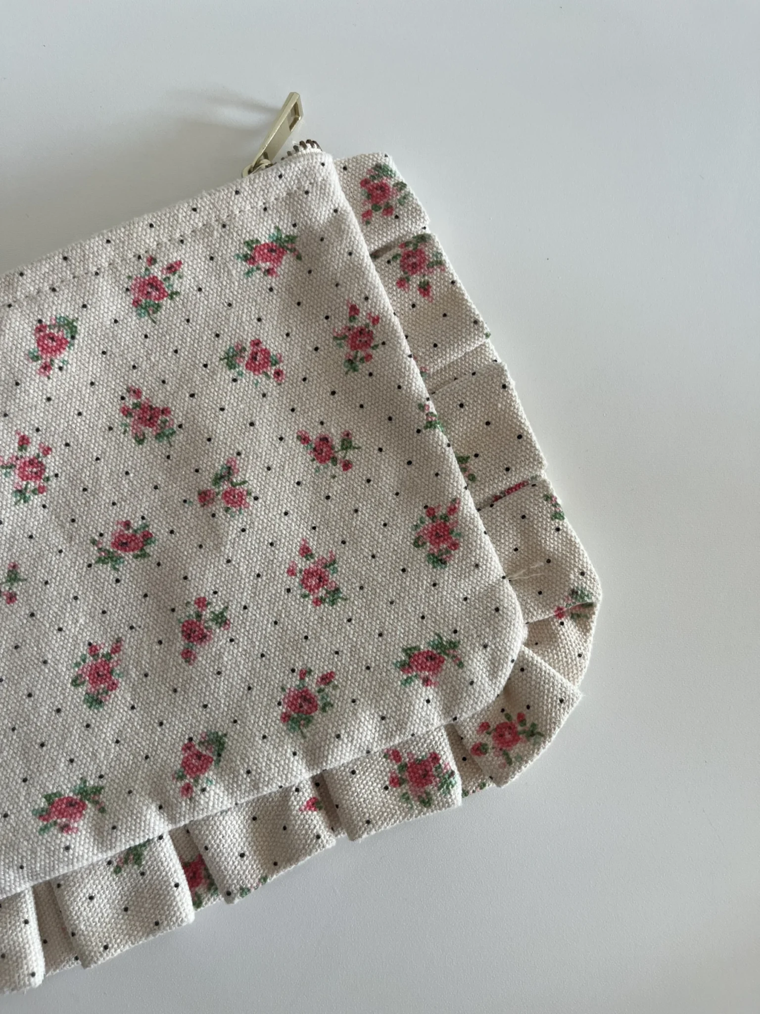 Image for Pochette Sézane beige fleuris rose