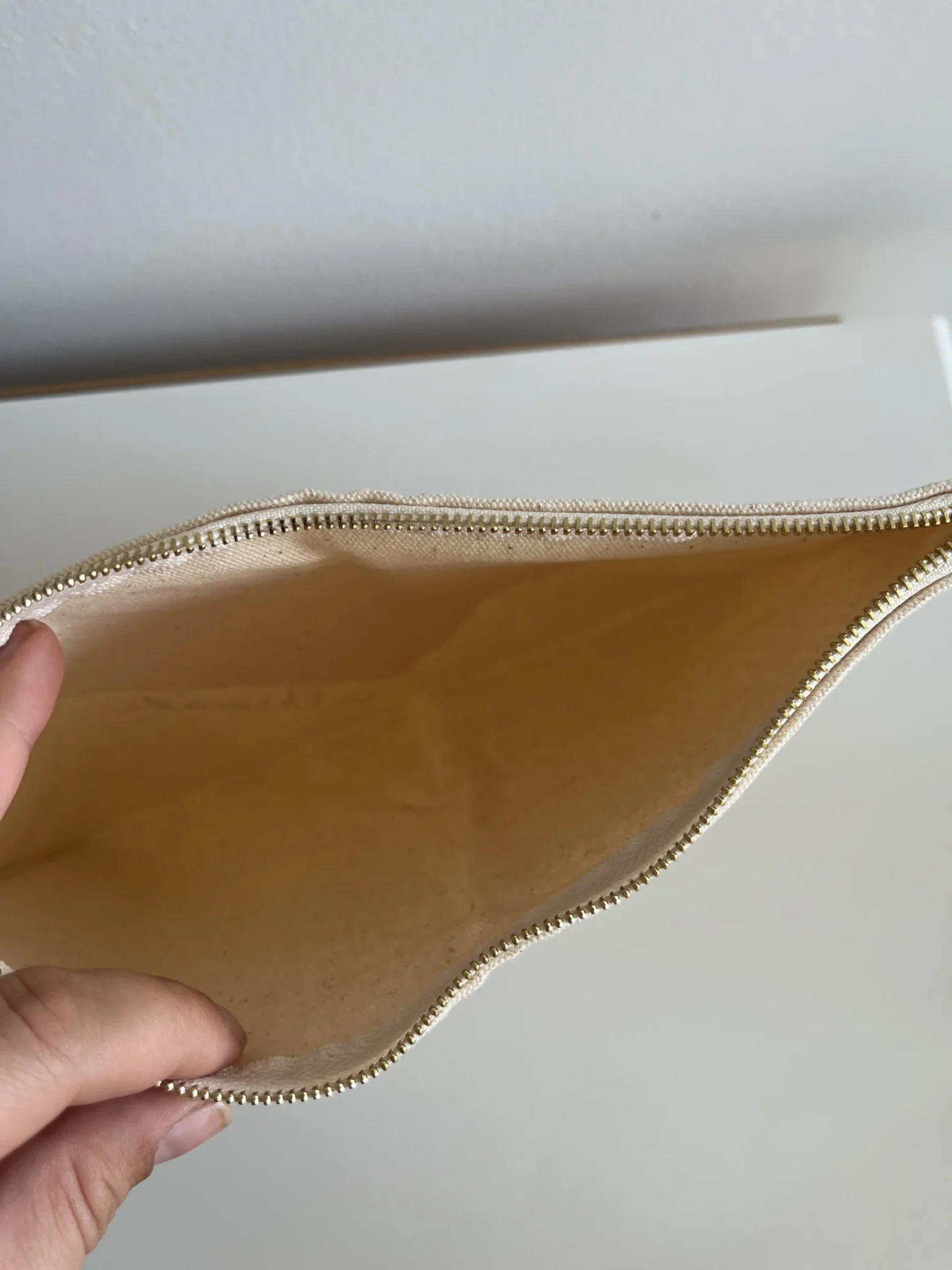 Image for Pochette Sézane La chamade beige et rouge