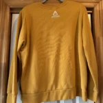 Thumbnail for Wind River Crewneck jaune moutarde