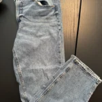 Featured thumbnail for Jeans H&M coupe droite ajustée taille haute