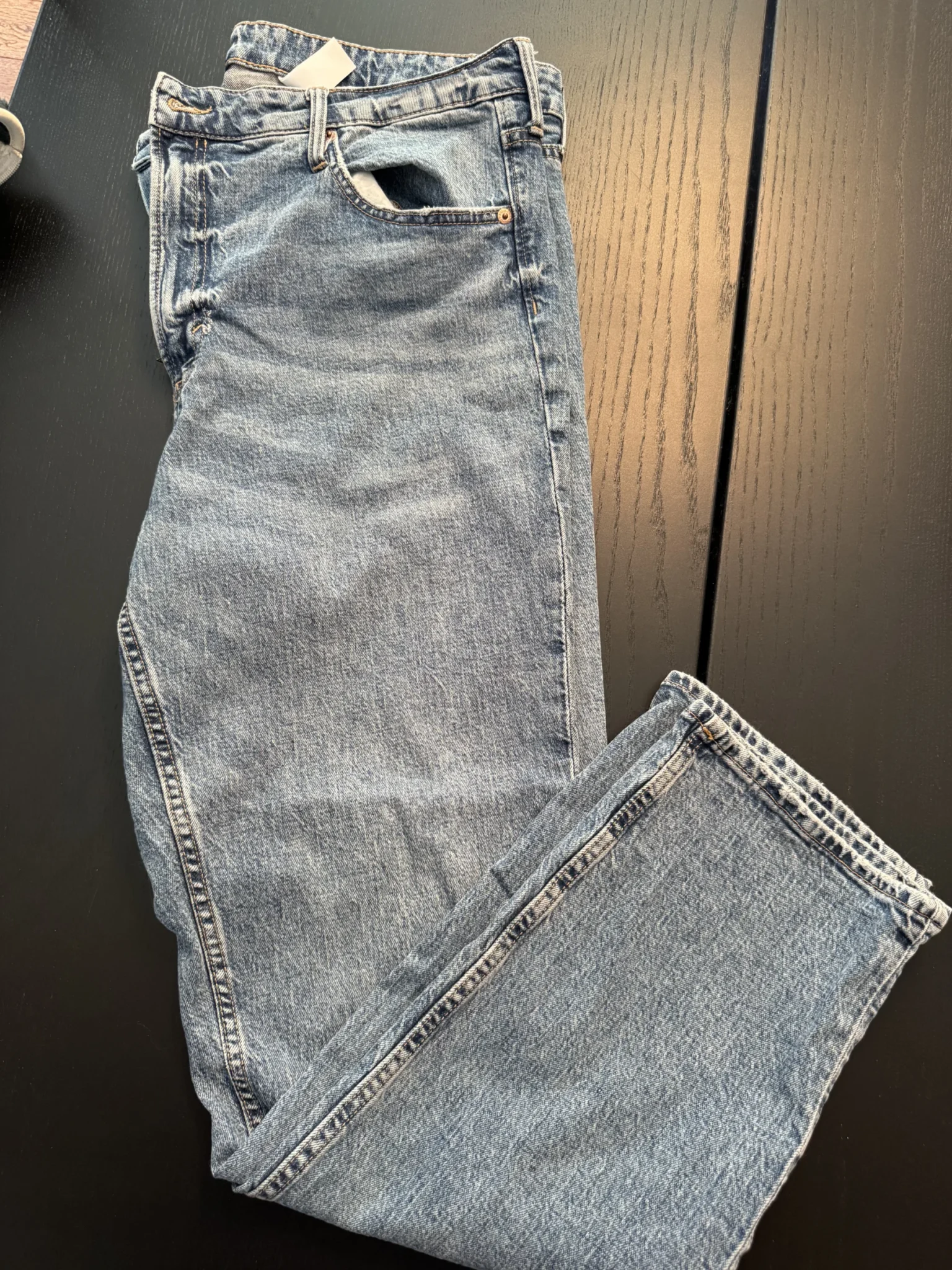 Featured image for Jeans H&M coupe droite ajustée taille haute