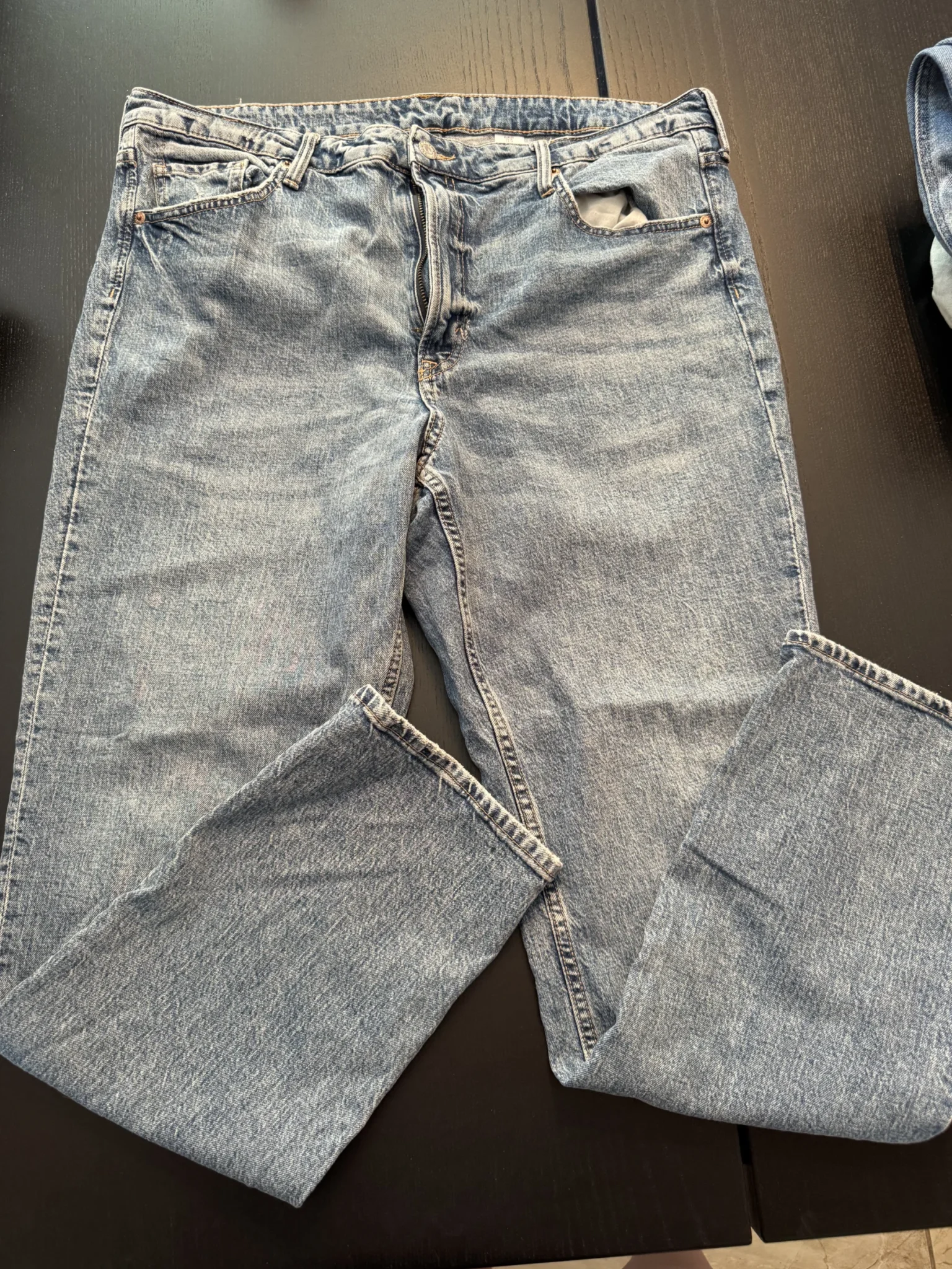 Image for Jeans H&M coupe droite ajustée taille haute