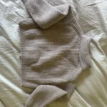 Thumbnail for Aritzia cardigan court en mérinos