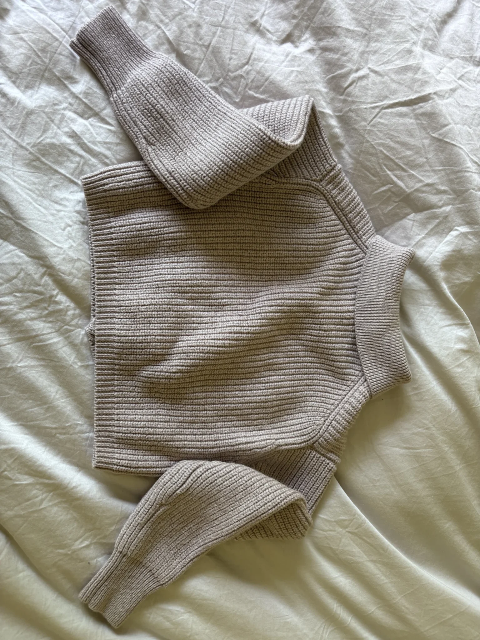 Image for Aritzia cardigan court en mérinos