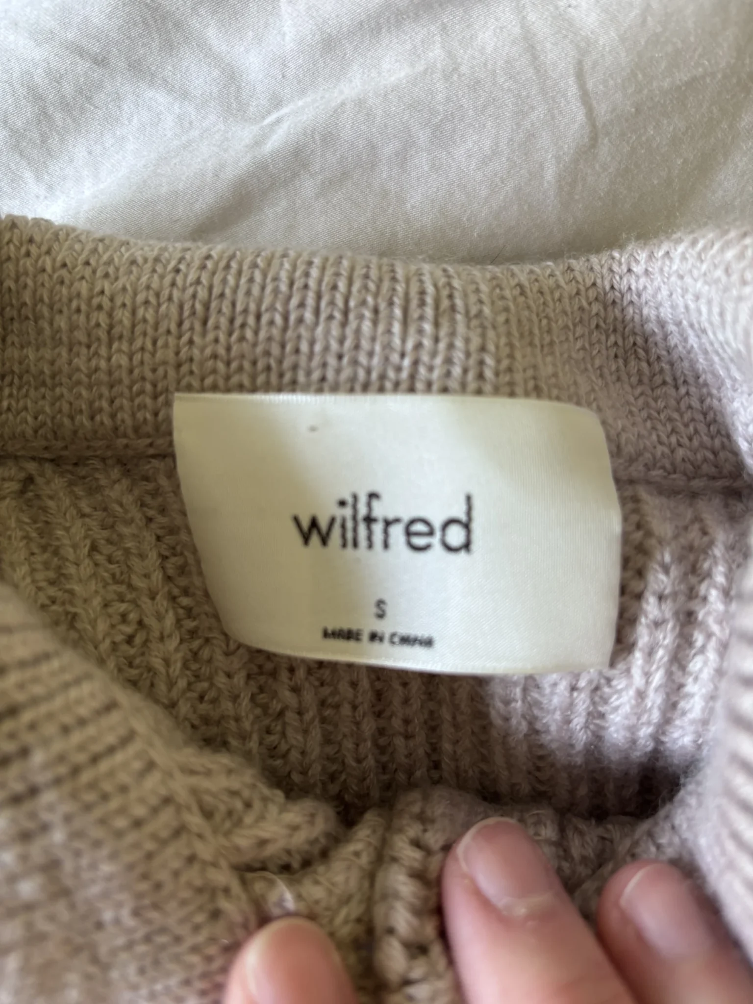 Image for Aritzia cardigan court en mérinos