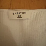 Thumbnail for Chandail crop top babaton