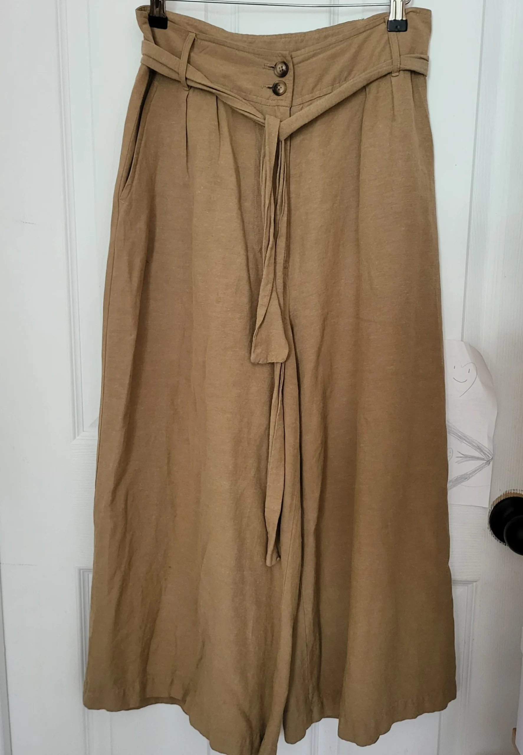 Pantalon court large en mélange de lin Naïf seconde main