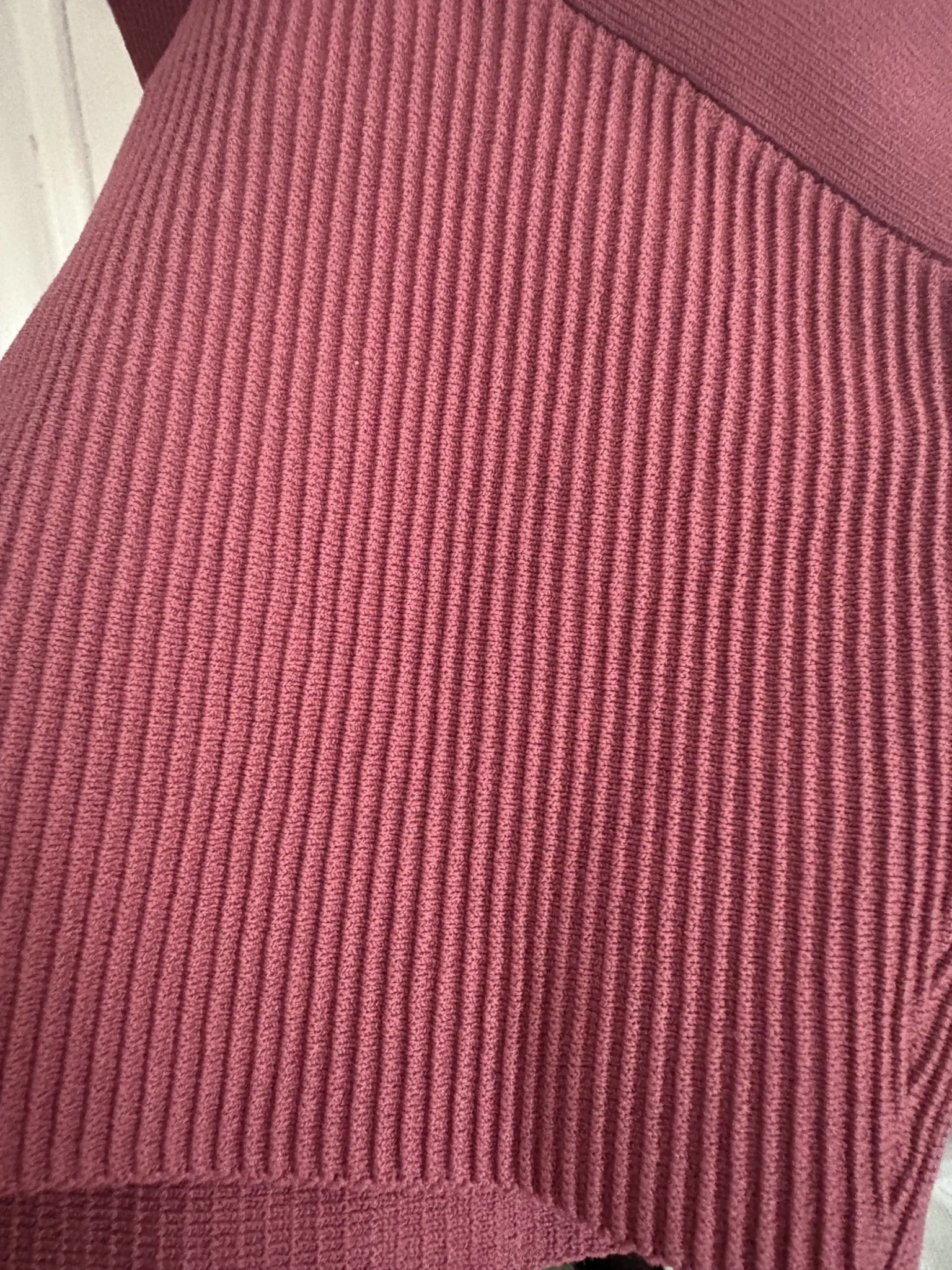Image for Babaton top – Aritzia