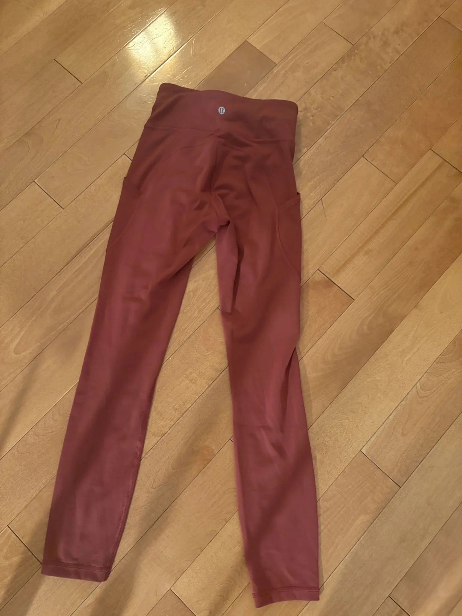 Featured image for Lululemon Aligned leggings – pink