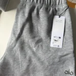Featured thumbnail for Short neuve Alo Yoga