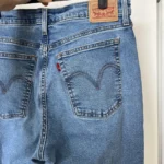Thumbnail for Jean Levi’s Wedgie Straight taille 32