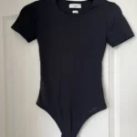 Thumbnail for Body Contour Aritzia noir taille XS col rond