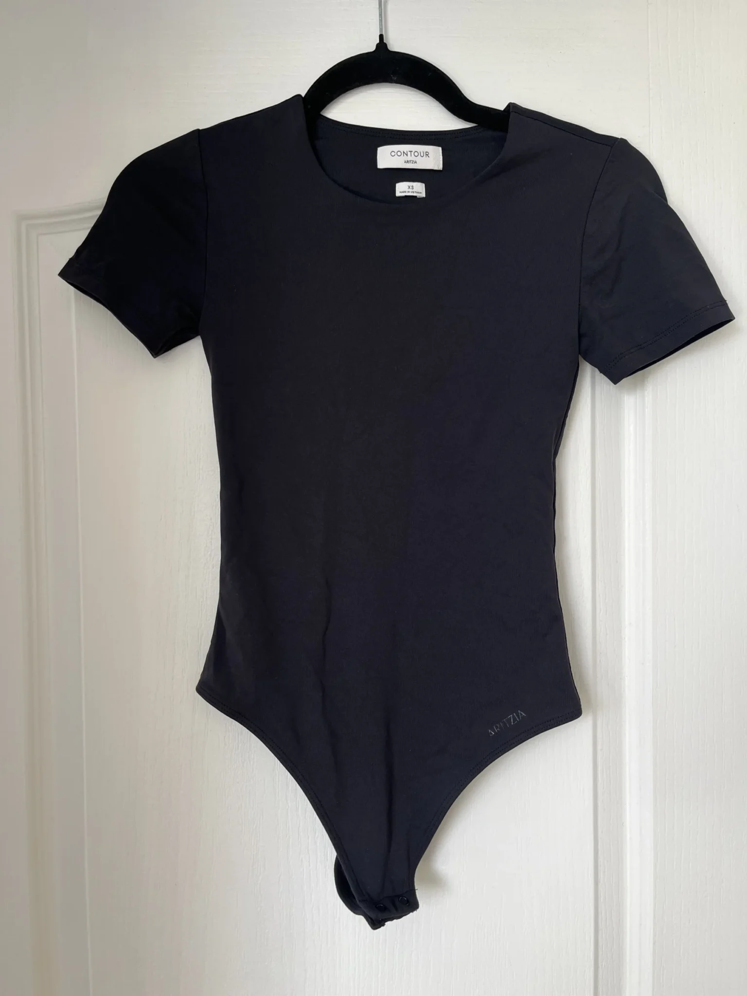 Image for Body Contour Aritzia noir taille XS col rond
