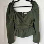 Thumbnail for Blouse Wilfred Aritzia modèle Marylin Blouse vert kaki taille M